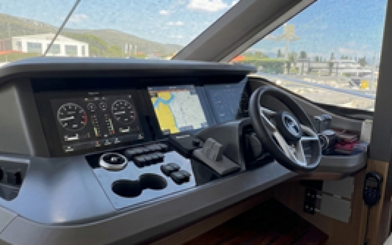 PRINCESS YACHTS Princess Y72 SOLOMON