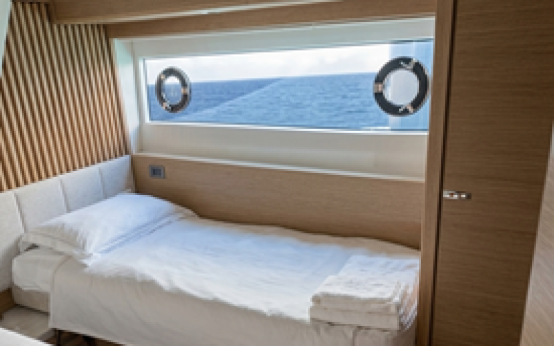 PRINCESS YACHTS Princess Y72 SOLOMON