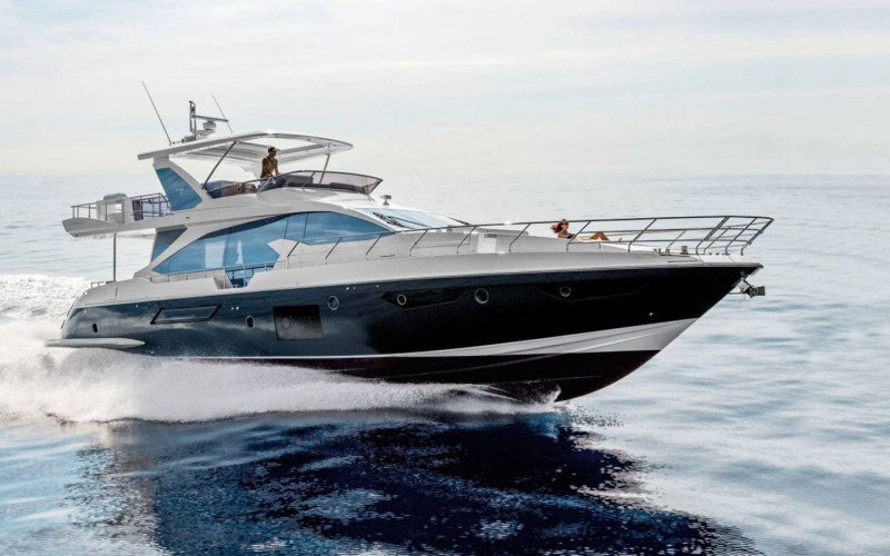 AZIMUT YACHTS Azimut 72 Flybridge SOLSTICE