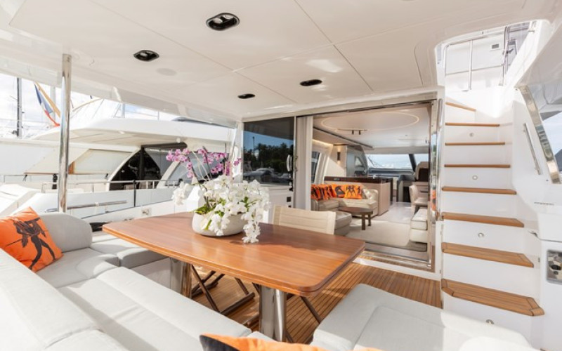 AZIMUT YACHTS Azimut 72 Flybridge SOLSTICE