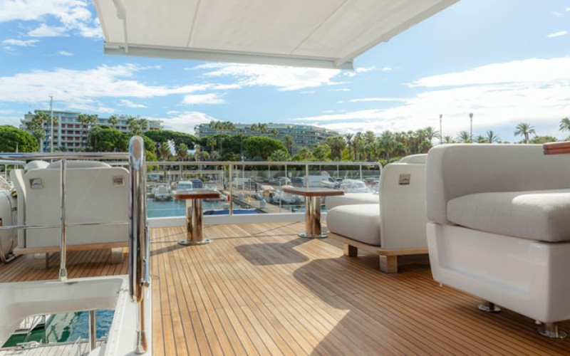 AZIMUT YACHTS Azimut 72 Flybridge SOLSTICE