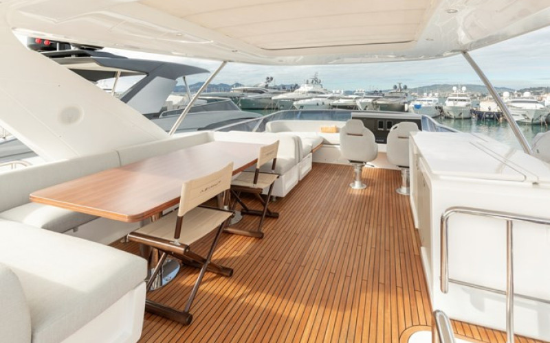 AZIMUT YACHTS Azimut 72 Flybridge SOLSTICE