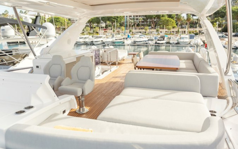 AZIMUT YACHTS Azimut 72 Flybridge SOLSTICE