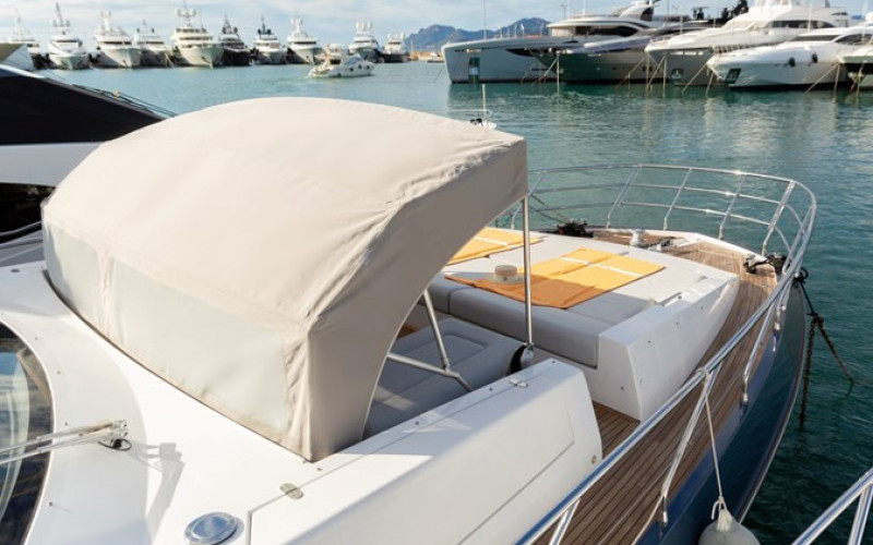 AZIMUT YACHTS Azimut 72 Flybridge SOLSTICE