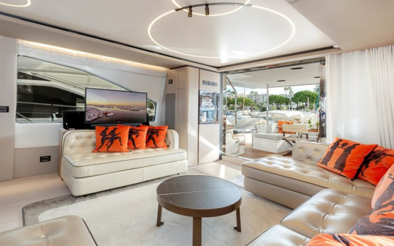 AZIMUT YACHTS Azimut 72 Flybridge SOLSTICE