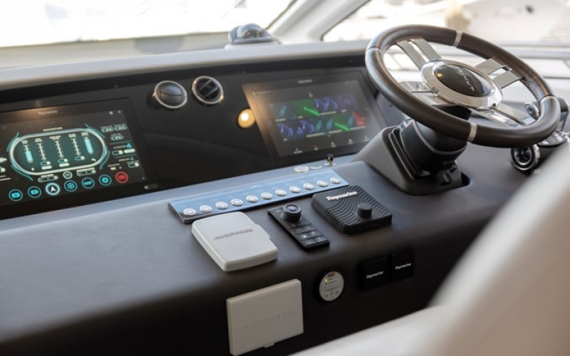 AZIMUT YACHTS Azimut 72 Flybridge SOLSTICE