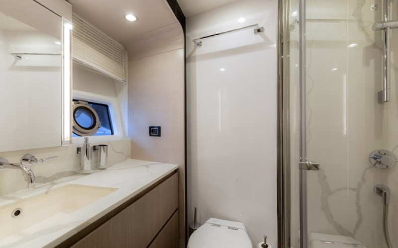 AZIMUT YACHTS Azimut 72 Flybridge SOLSTICE