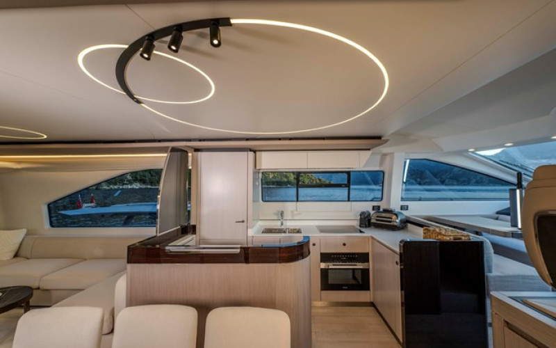 AZIMUT YACHTS 72 Fly CELEBRATE LIFE