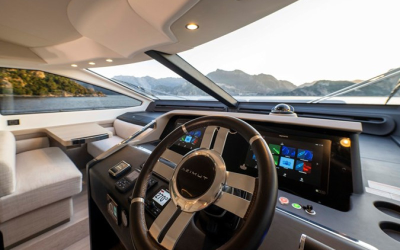AZIMUT YACHTS 72 Fly CELEBRATE LIFE