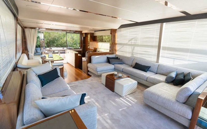 PRINCESS YACHTS Princess 68 DAPHNE