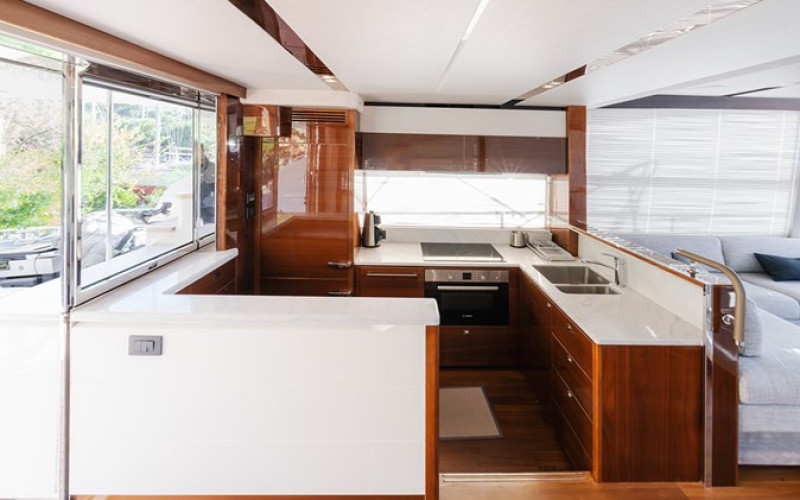 PRINCESS YACHTS Princess 68 DAPHNE
