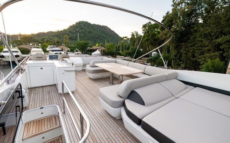 PRINCESS YACHTS Princess 68 DAPHNE