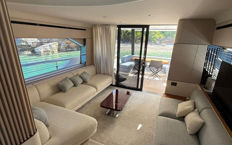 AZIMUT YACHTS Azimut Fly 68 AZIMUT FLY 68
