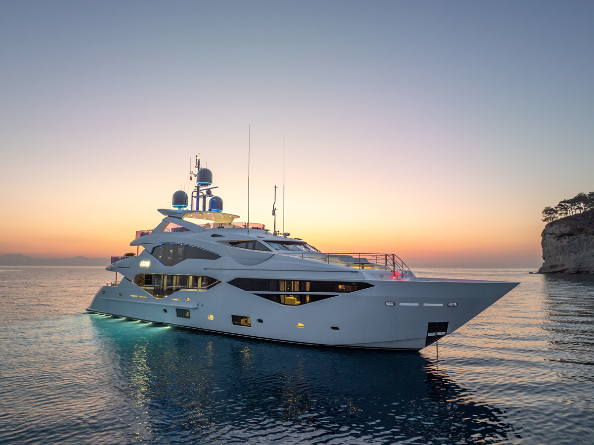 SUNSEEKER Sunseeker 131 NEXUS