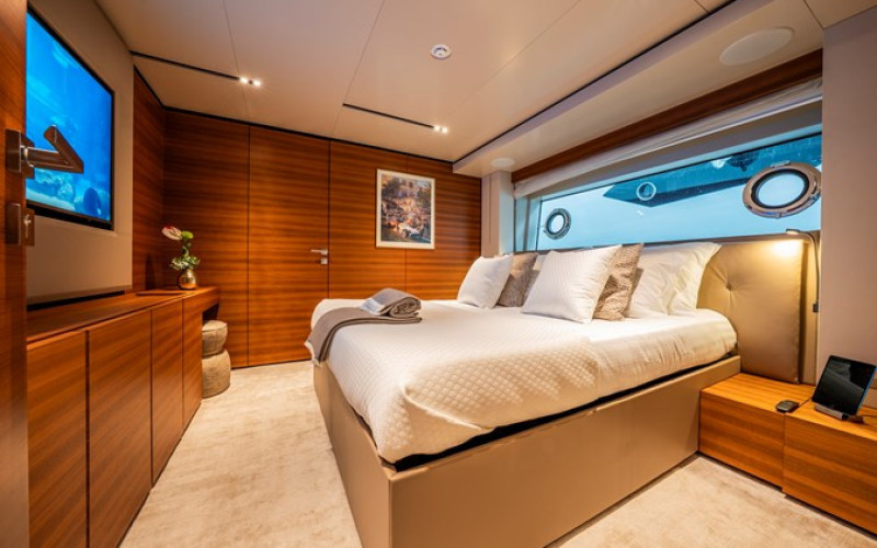CUSTOM LINE Navetta 33 SK