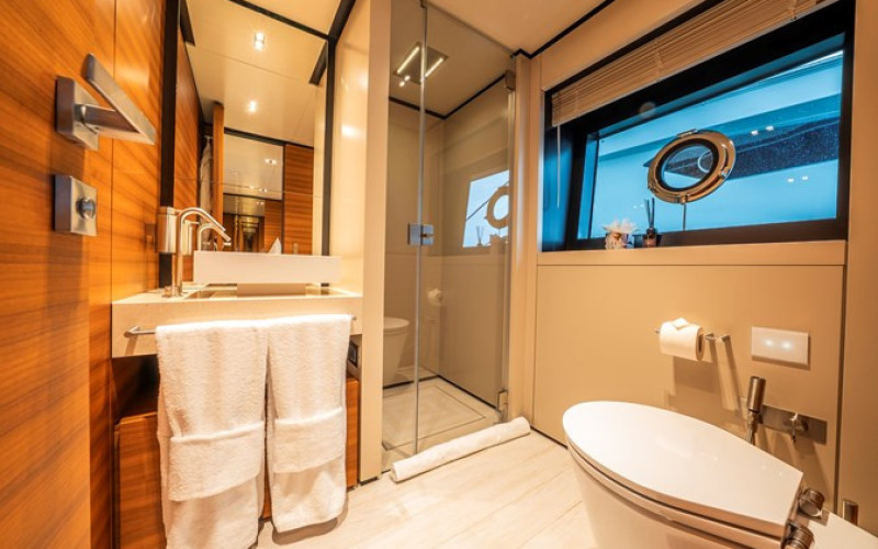 CUSTOM LINE Navetta 33 SK