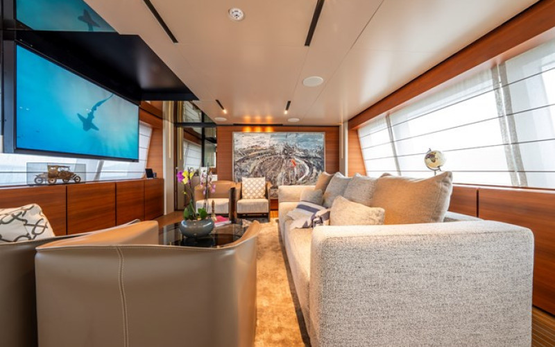 CUSTOM LINE Navetta 33 SK