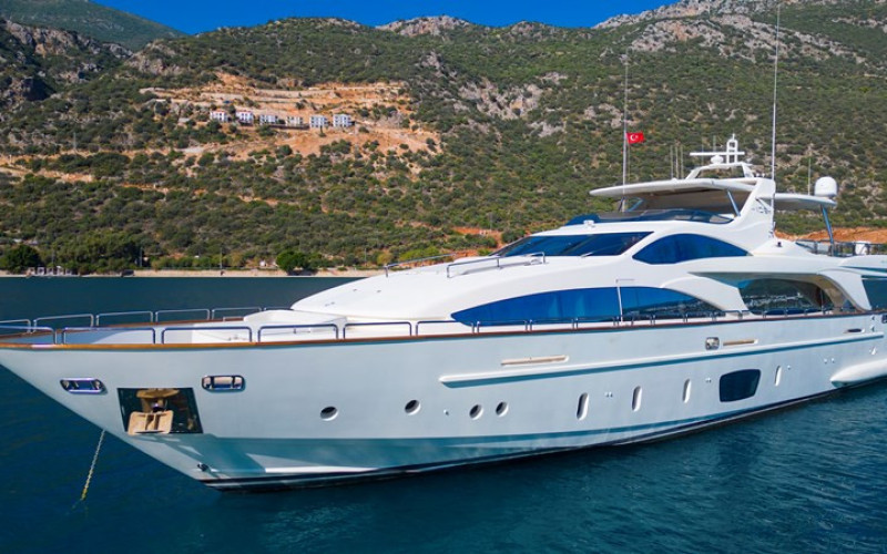 AZIMUT YACHTS 105 LA RUBIA