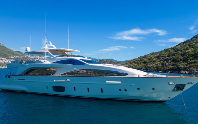 AZIMUT YACHTS 105 LA RUBIA
