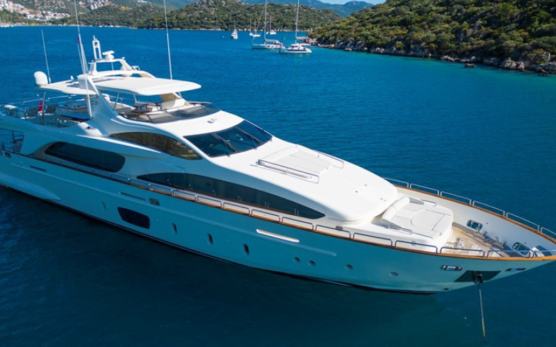 AZIMUT YACHTS 105 LA RUBIA