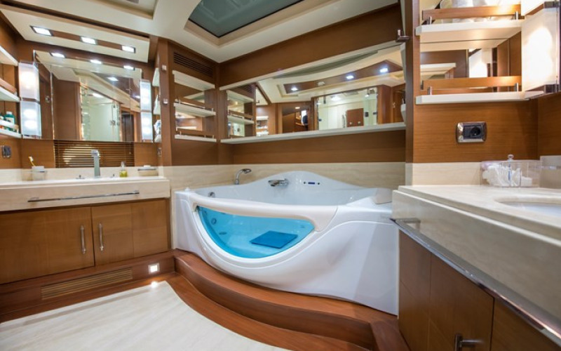 AZIMUT YACHTS 105 LA RUBIA