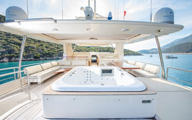 AZIMUT YACHTS 105 LA RUBIA