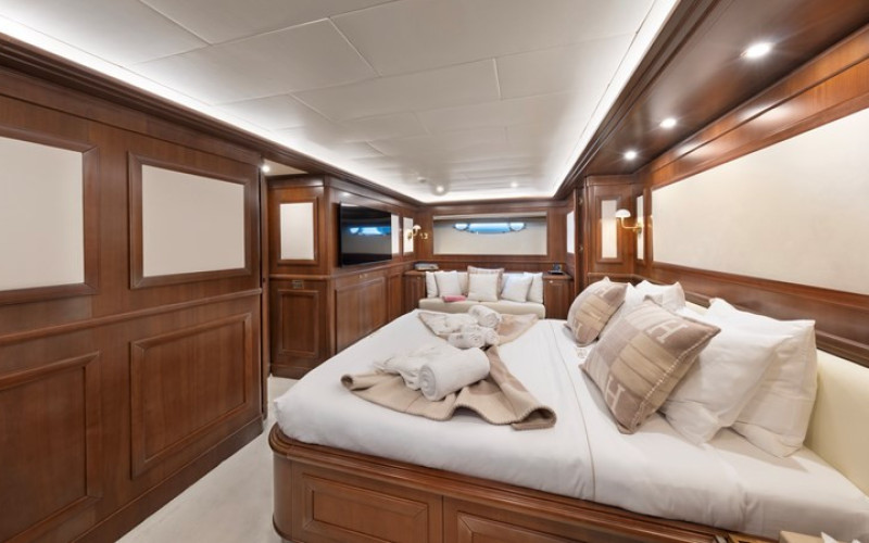 CUSTOM LINE NAVETTA 30 HAG