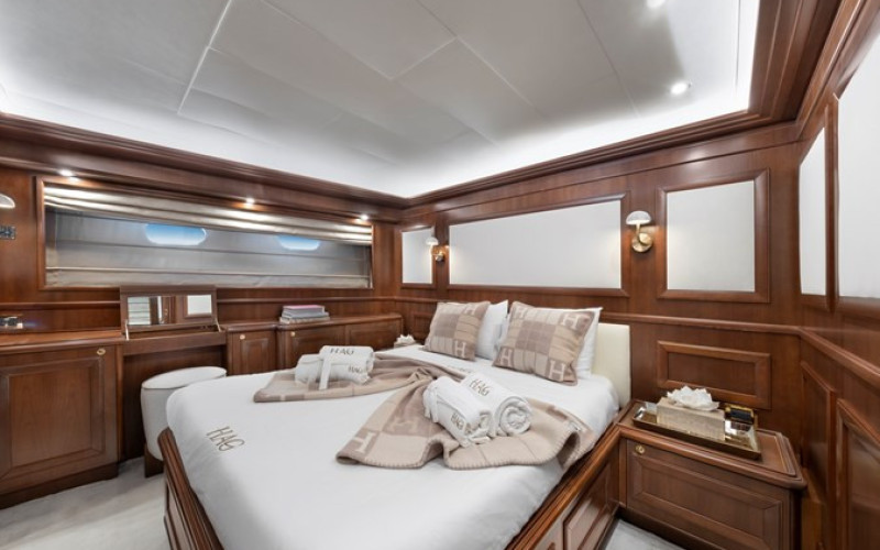 CUSTOM LINE NAVETTA 30 HAG