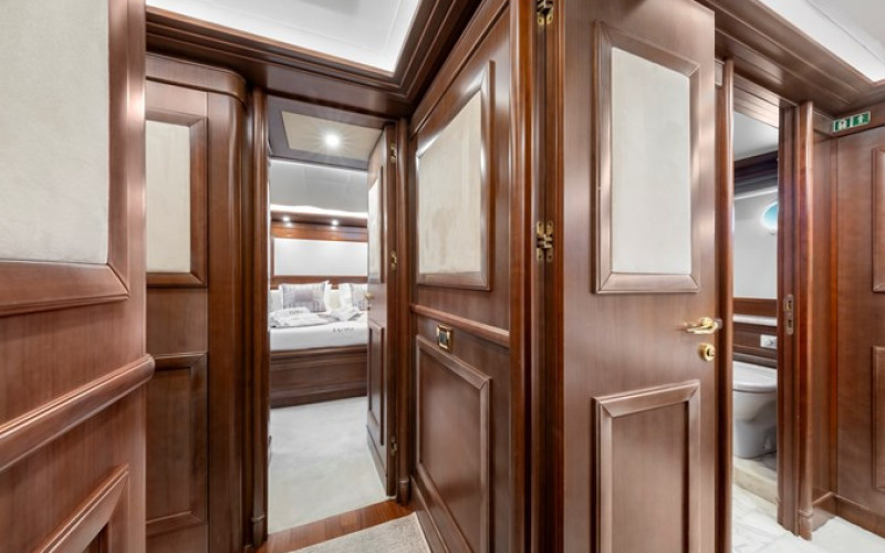 CUSTOM LINE NAVETTA 30 HAG