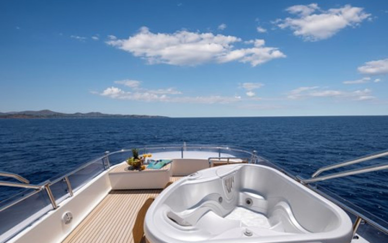 CUSTOM LINE NAVETTA 30 HAG