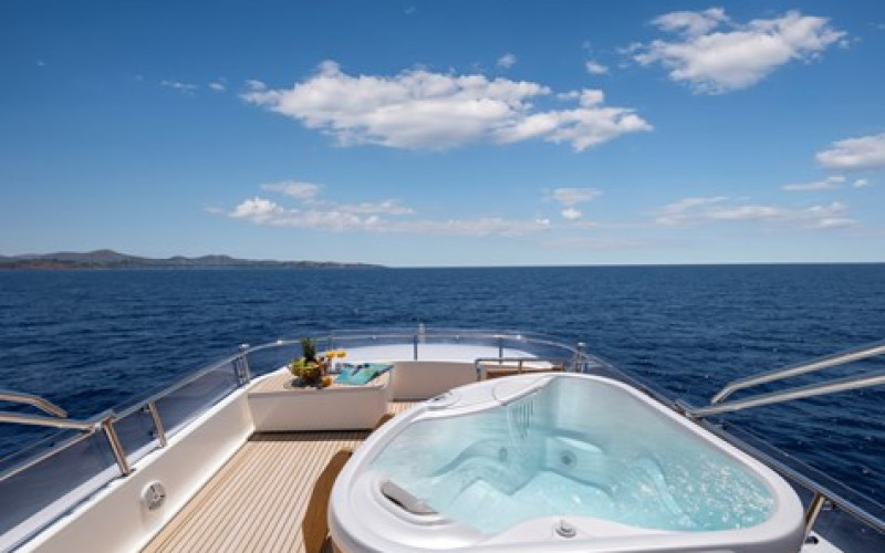 CUSTOM LINE NAVETTA 30 HAG