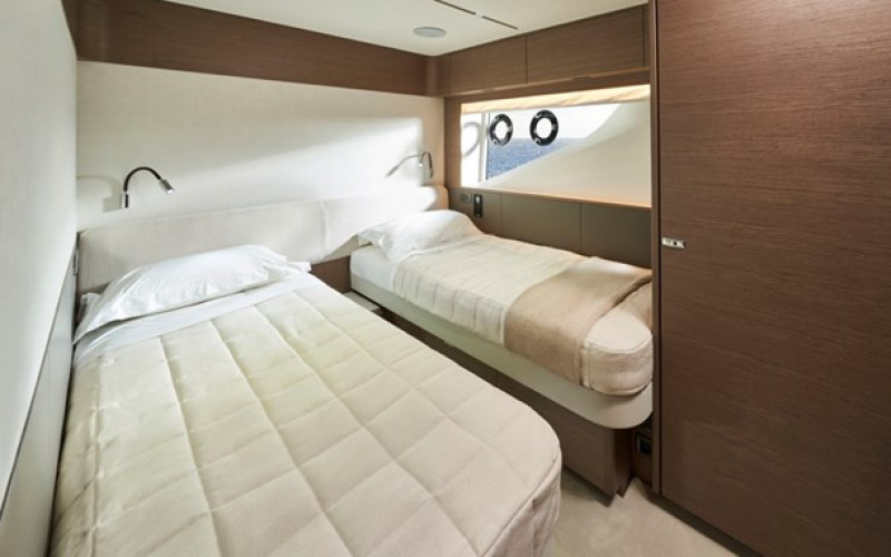PRINCESS YACHTS X95 PRINCESS X95