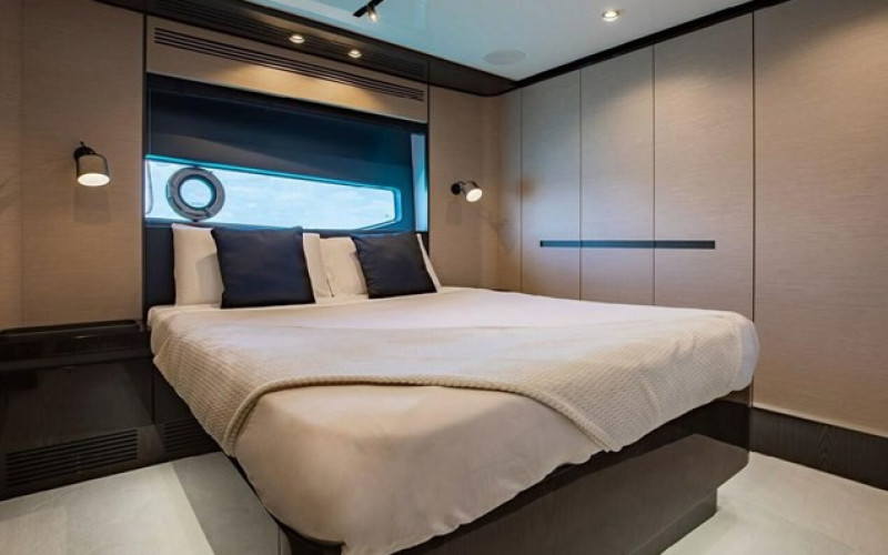 AZIMUT YACHTS S10 LANCE WEST
