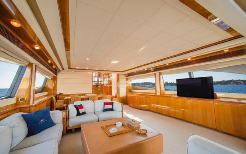 FERRETTI YACHTS 881 FERRETTI 881