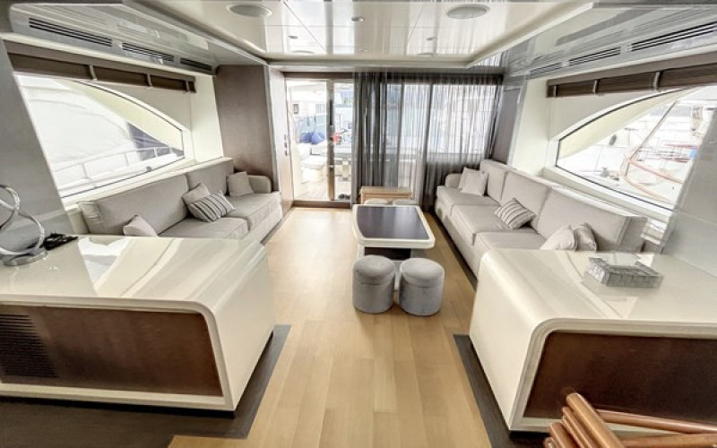 AZIMUT YACHTS 85F LA FENICE