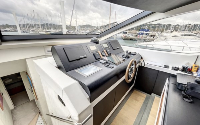 AZIMUT YACHTS 85F LA FENICE