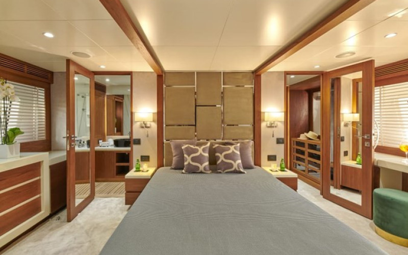 AZIMUT YACHTS 85F LA FENICE