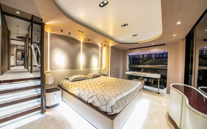 AZIMUT YACHTS NIRVANA BY THE SEA