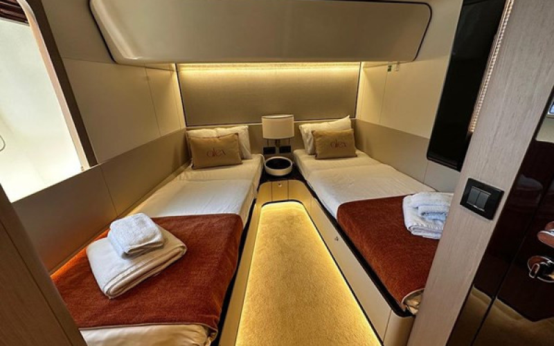 AZIMUT YACHTS GRANDE 27 ALEX10