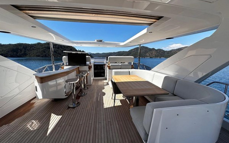 AZIMUT YACHTS GRANDE 27 ALEX10