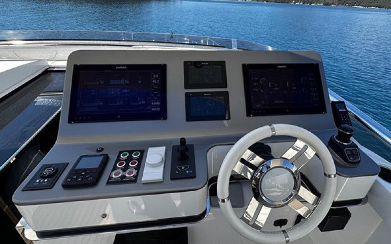 AZIMUT YACHTS GRANDE 27 ALEX10