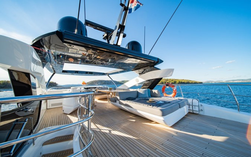 SUNSEEKER BLACK MAMBA