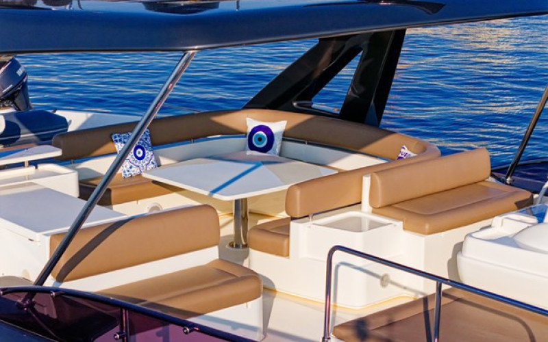 FERRETTI YACHTS 800 ANTONINA