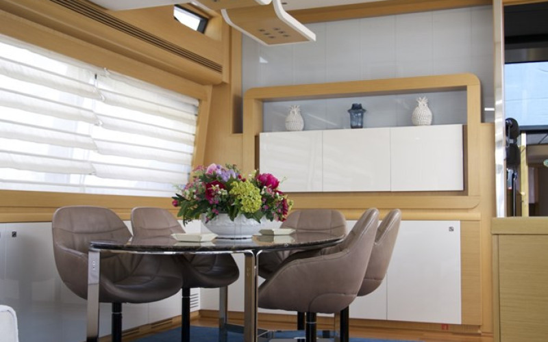 FERRETTI YACHTS 800 ANTONINA