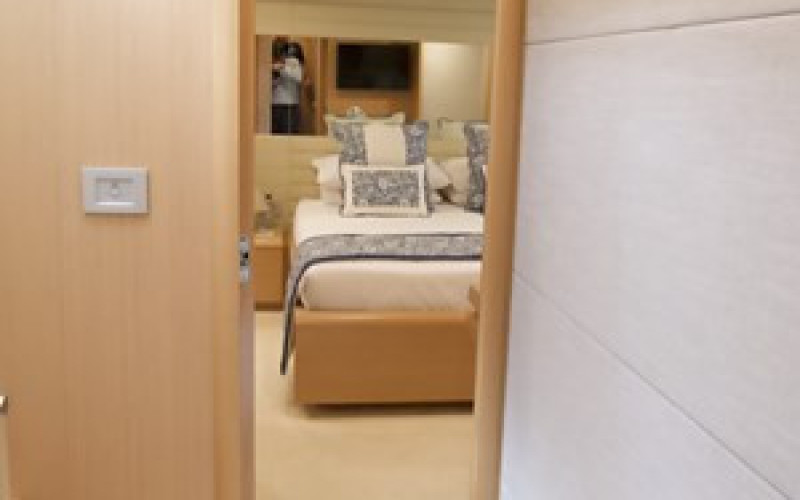FERRETTI YACHTS 800 ANTONINA