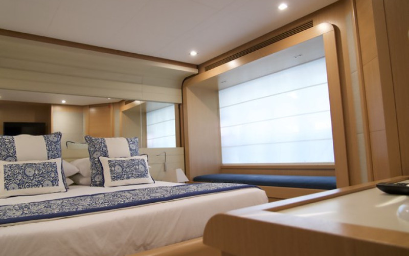 FERRETTI YACHTS 800 ANTONINA