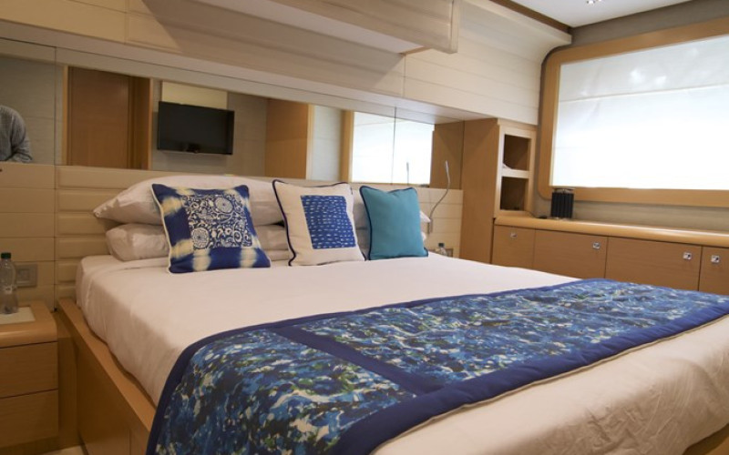 FERRETTI YACHTS 800 ANTONINA