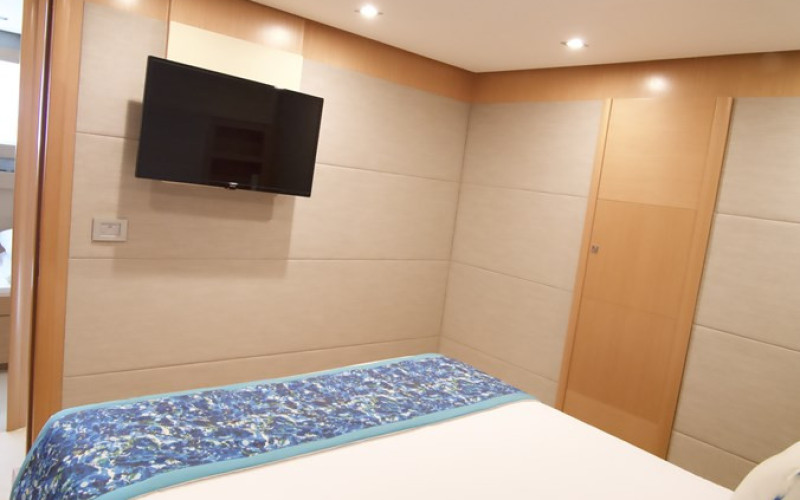 FERRETTI YACHTS 800 ANTONINA