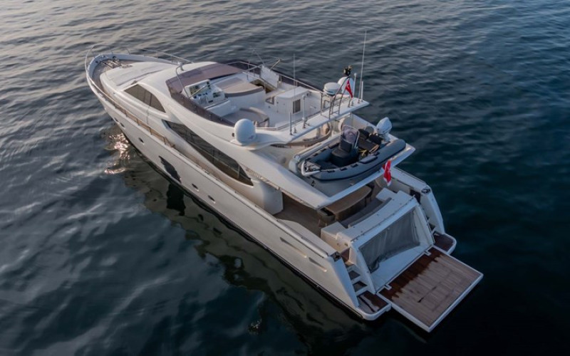 FERRETTI YACHTS 780 STELLINA