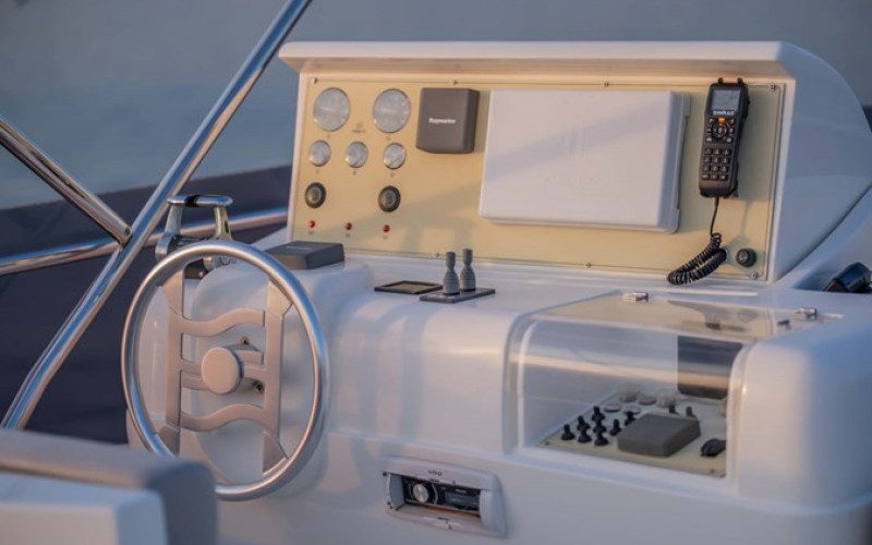 FERRETTI YACHTS 780 STELLINA